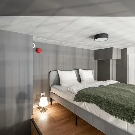 Rentplanet - Zarembowicza *