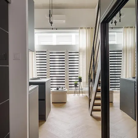 Rentplanet - Zarembowicza Apartment