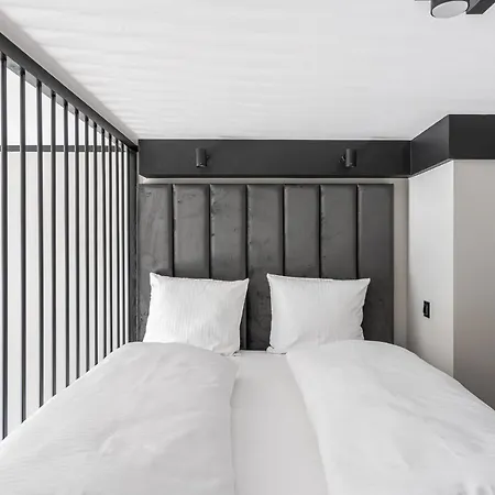 Rentplanet - Zarembowicza Apartment *