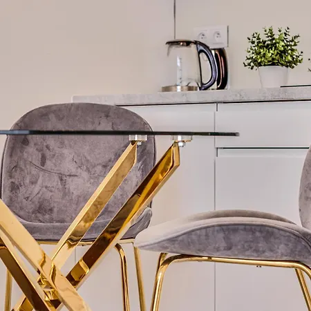 Rentplanet - Zarembowicza Apartment