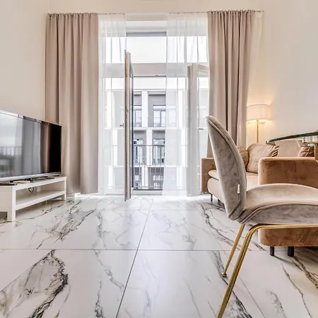 Rentplanet - Zarembowicza Apartamento